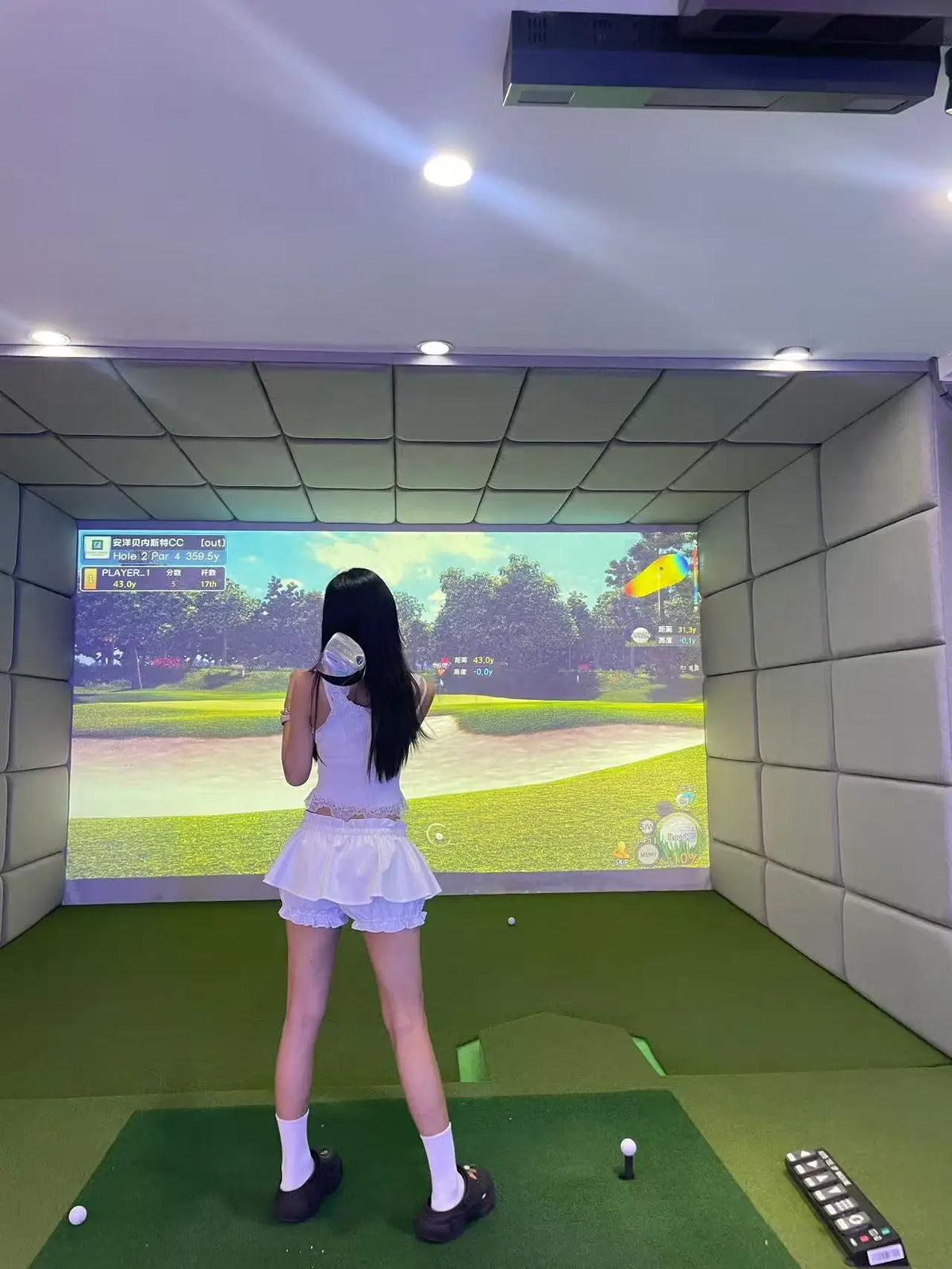 EasyPlay Indoor Golf Simulator With Baseball And Softball Games