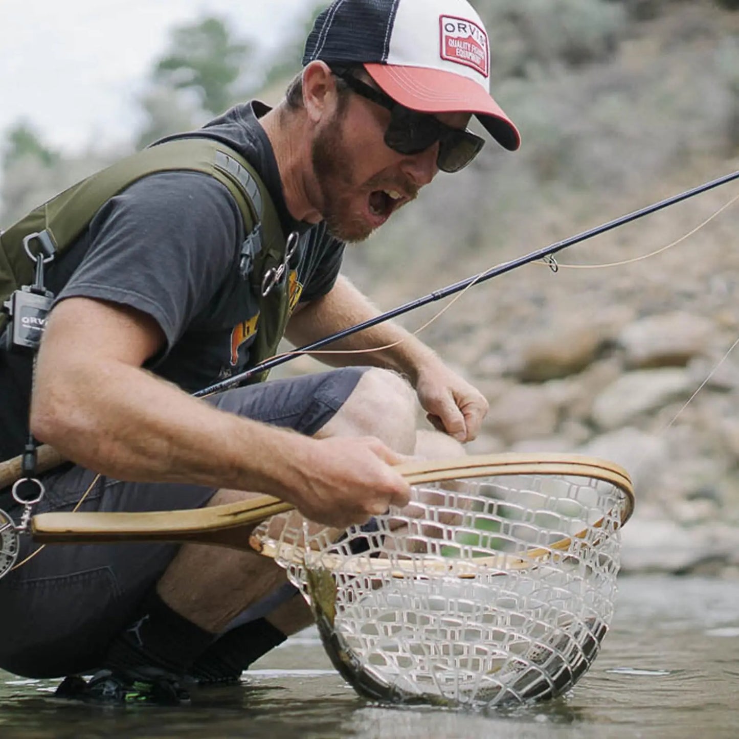 Wooden Frame Fly Fishing Landing Net With Knotless Rubber Mesh Fish Friendly